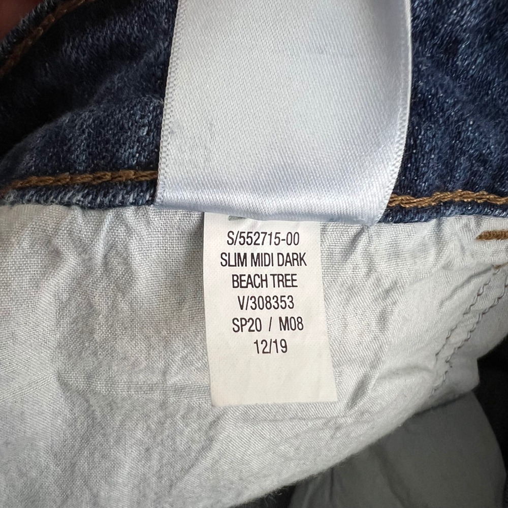 Old‎ Navy Womens 14 Shorts Slim Midi Dark Beach Tree Distressed Cuffed Denim - Picture 7 of 7